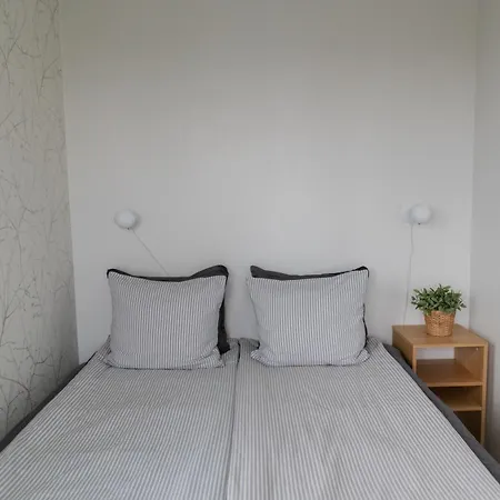 Daire Rajaportti 1st&2nd Floor Loft With Lakeview And Free Front Door Parking With Electric Car Plug