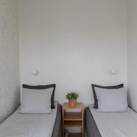 Rajaportti 1st&2nd Floor Loft With Lakeview And Free Front Door Parking With Electric Car Plug Daire