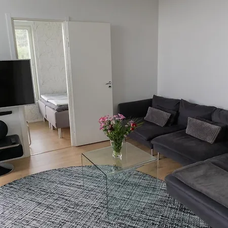 Daire Rajaportti 1st&2nd Floor Loft With Lakeview And Free Front Door Parking With Electric Car Plug