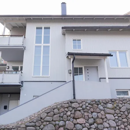 Rajaportti 1st&2nd Floor Loft With Lakeview And Free Front Door Parking With Electric Car Plug