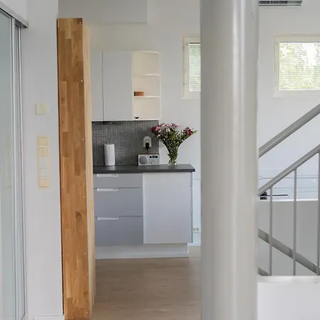 Rajaportti 1st&2nd Floor Loft With Lakeview And Free Front Door Parking With Electric Car Plug Daire Tampere