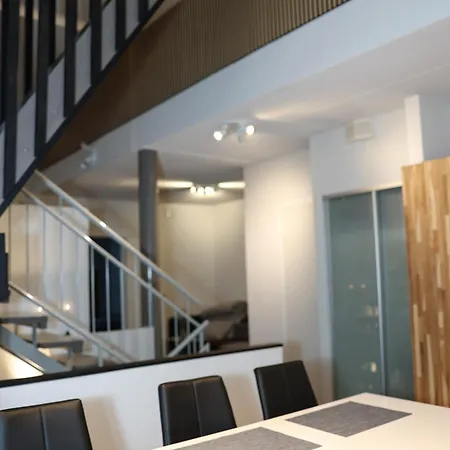 아파트 Rajaportti Luxury Loft House