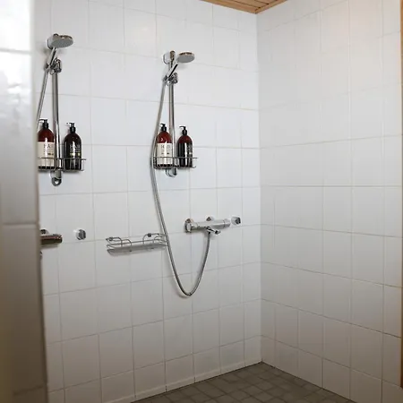 Rajaportti Loft House-sleeps 14-lake Views-sauna Capital-front Yard Parking-electric Vehicle *
