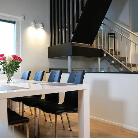 Rajaportti Luxury Loft House 탐페레