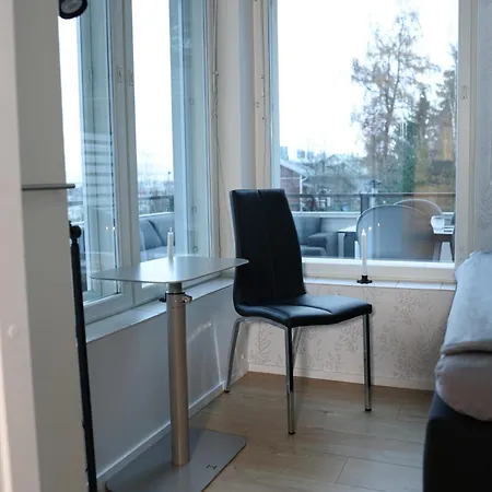 Apartamento Rajaportti Loft House-sleeps 14-lake Views-sauna Capital-front Yard Parking-electric Vehicle