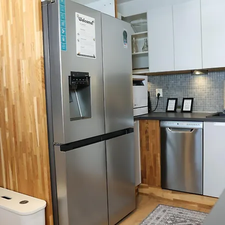 Rajaportti Loft House-sleeps 14-lake Views-sauna Capital-front Yard Parking-electric Vehicle *